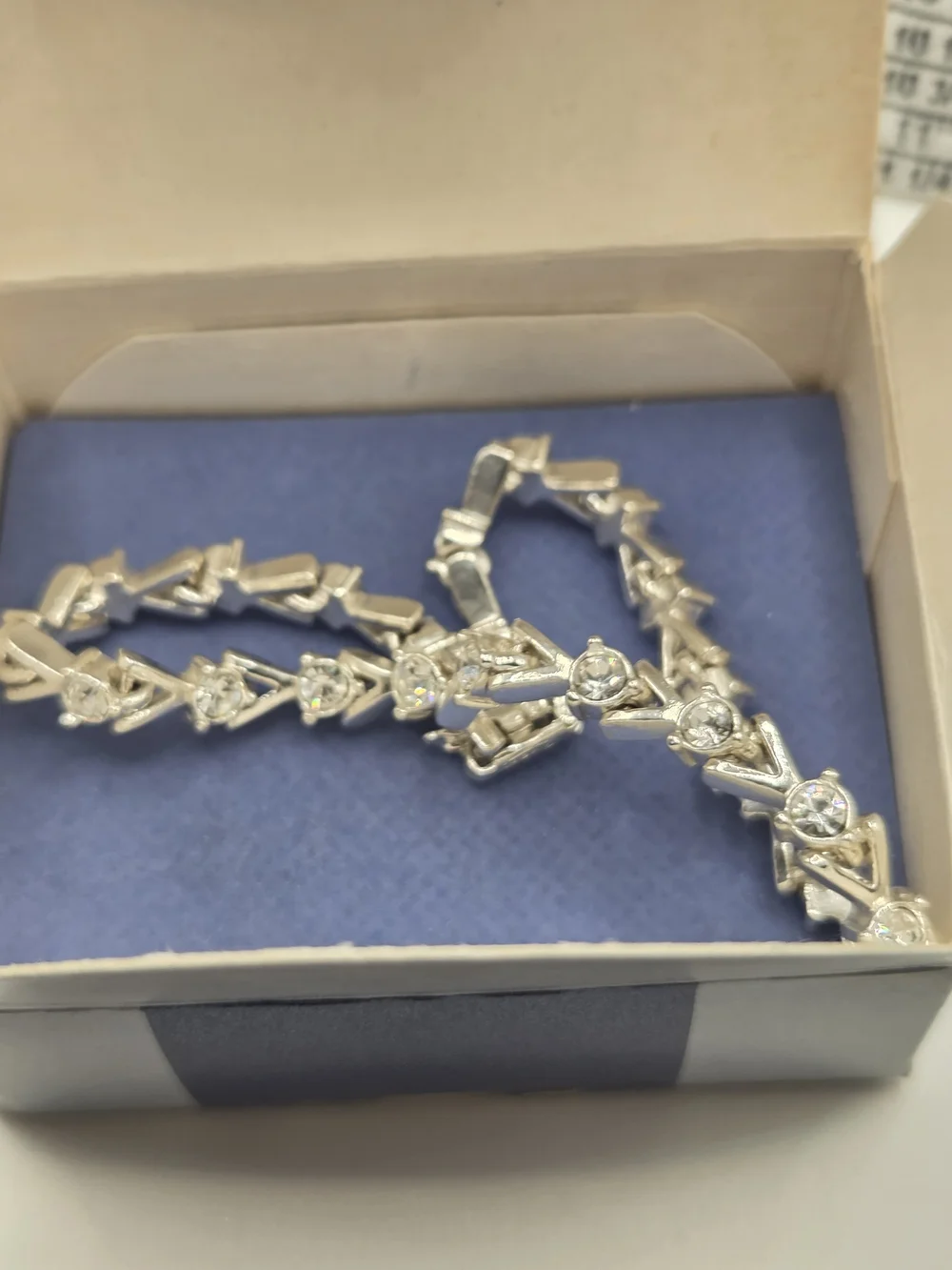 1566. Vintage Avon Dazzling Rhinestone Tennis Bracelet